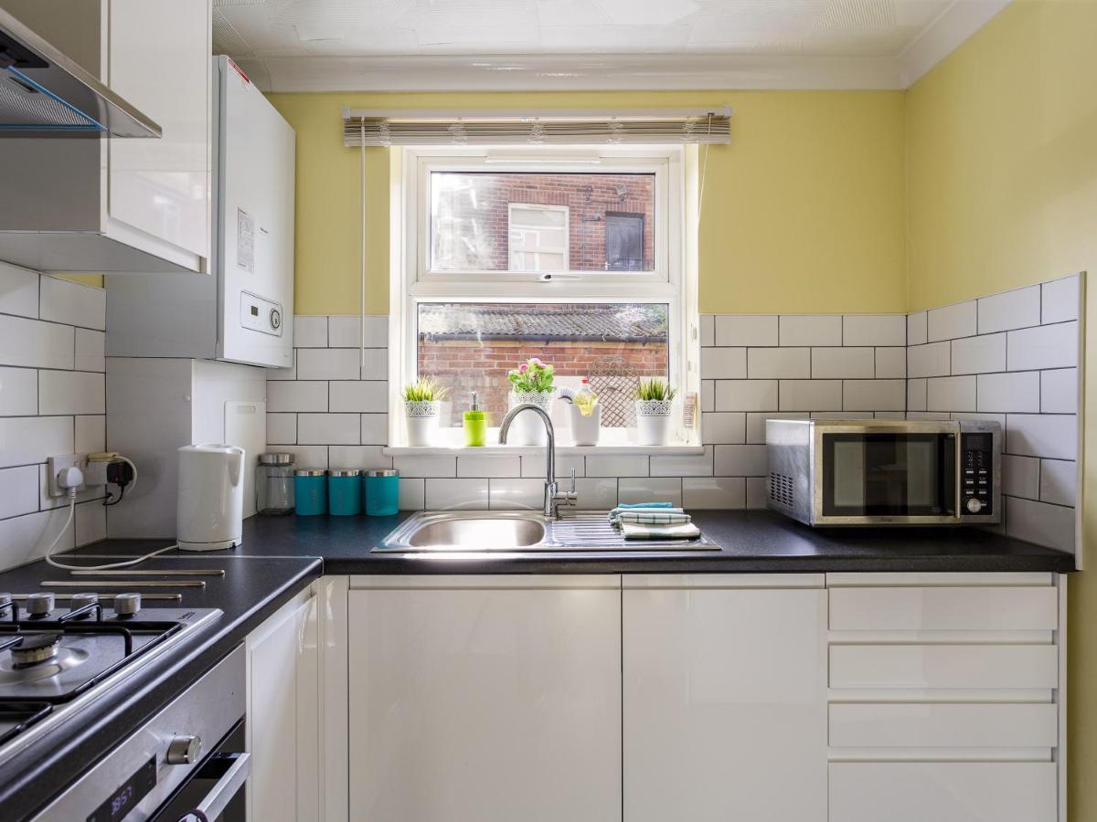 Stopover At Lowcay Apartment D With Allocated Parking Portsmouth Zewnętrze zdjęcie